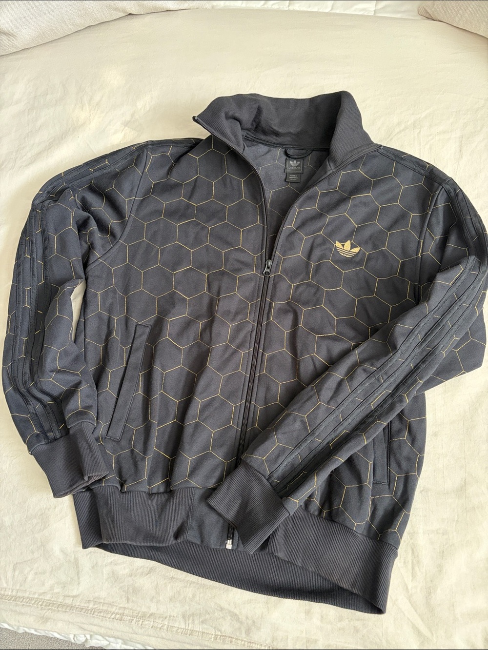Adidas Men’s Black Track Jacket with Gold Hex Pattern vintage rare sz XL